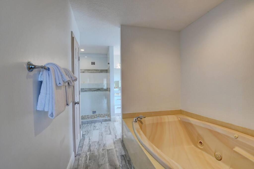 5 Bedroom Mansion With Pool And Non-Heated Jacuzzi Games In Boynton Beach Exteriör bild