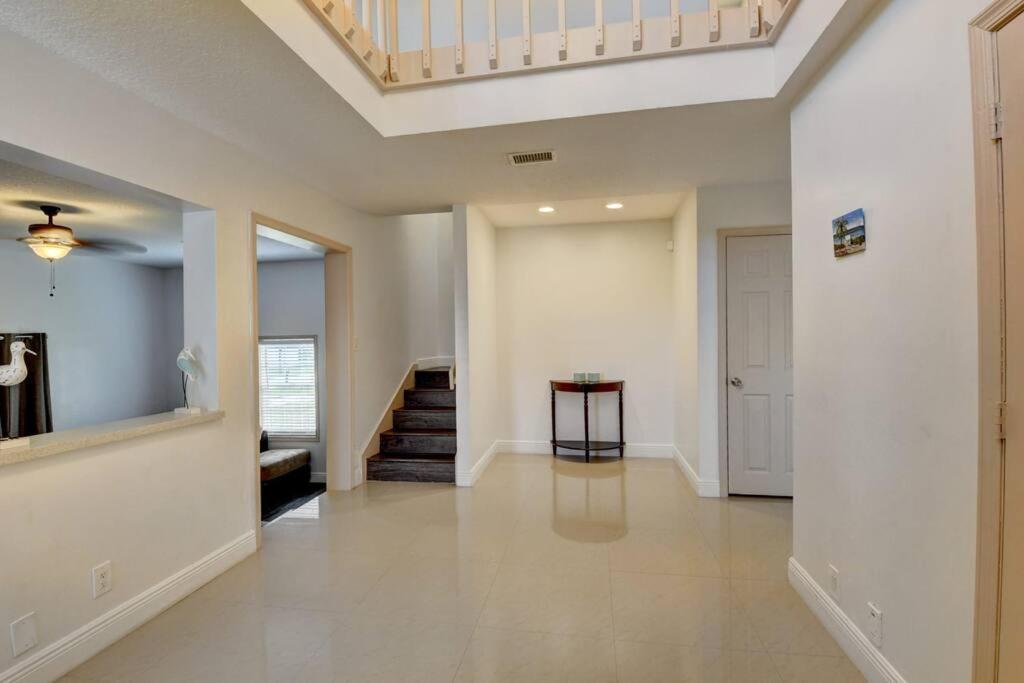 5 Bedroom Mansion With Pool And Non-Heated Jacuzzi Games In Boynton Beach Exteriör bild